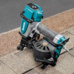Makita AN454 15 Degree Pneumatic Coil Roofing Nailer, 1-3/4 in. thumbnail 4