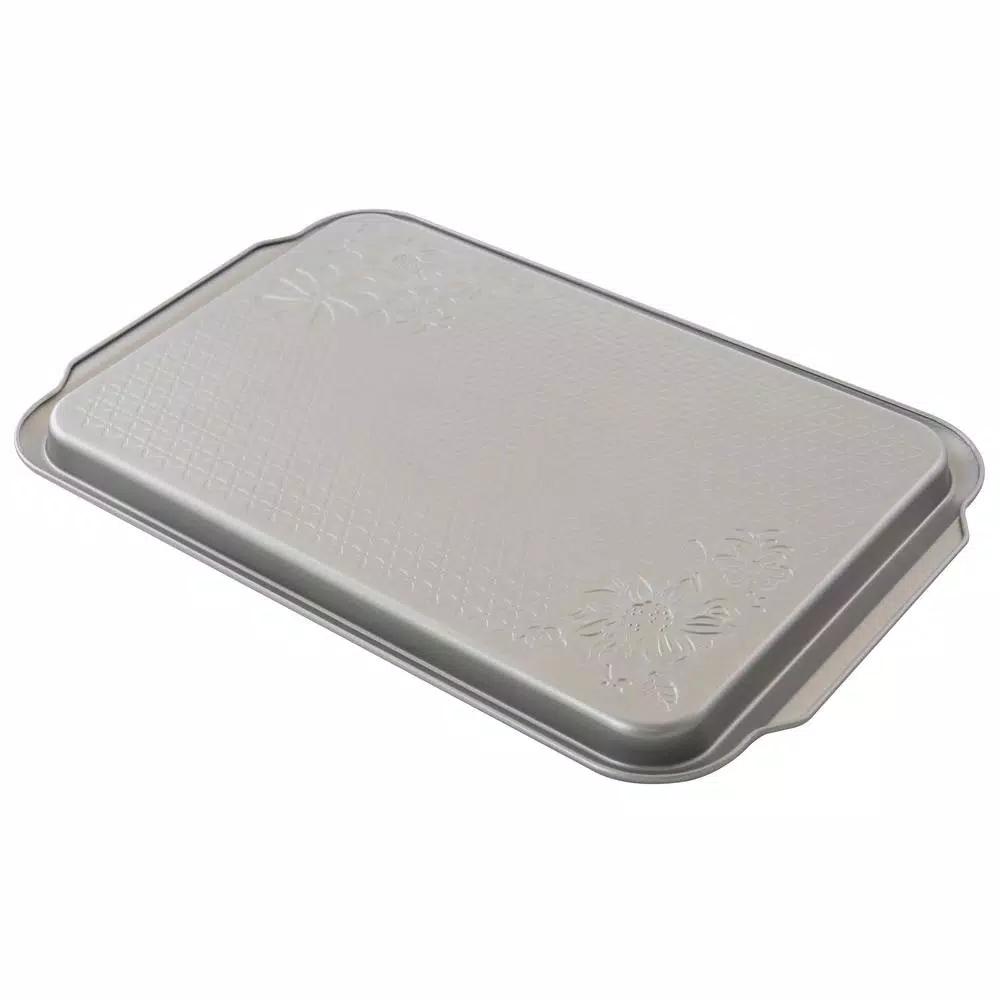 Gibson Home Gibson Country Kitchen 15 in. Embossed Carbon Steel Cookie Sheet, Silver