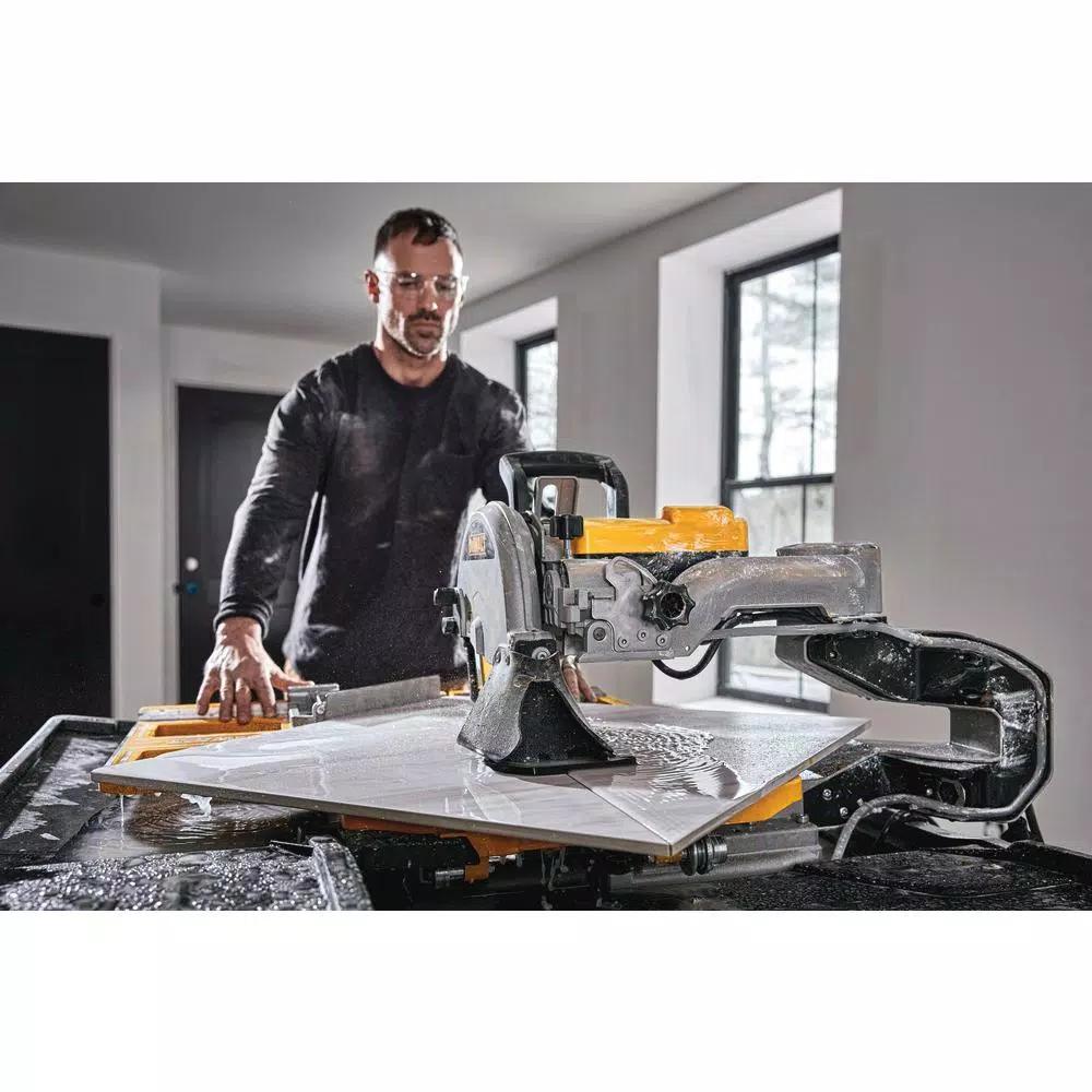 DEWALT 10 in. High Capacity Wet Tile Saw, 15 Amp Corded Specialty Saw for Porcelain