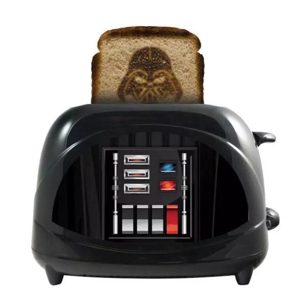 Uncanny Brands Star Wars Empire Collection Darth Vader 2-Slice Toaster