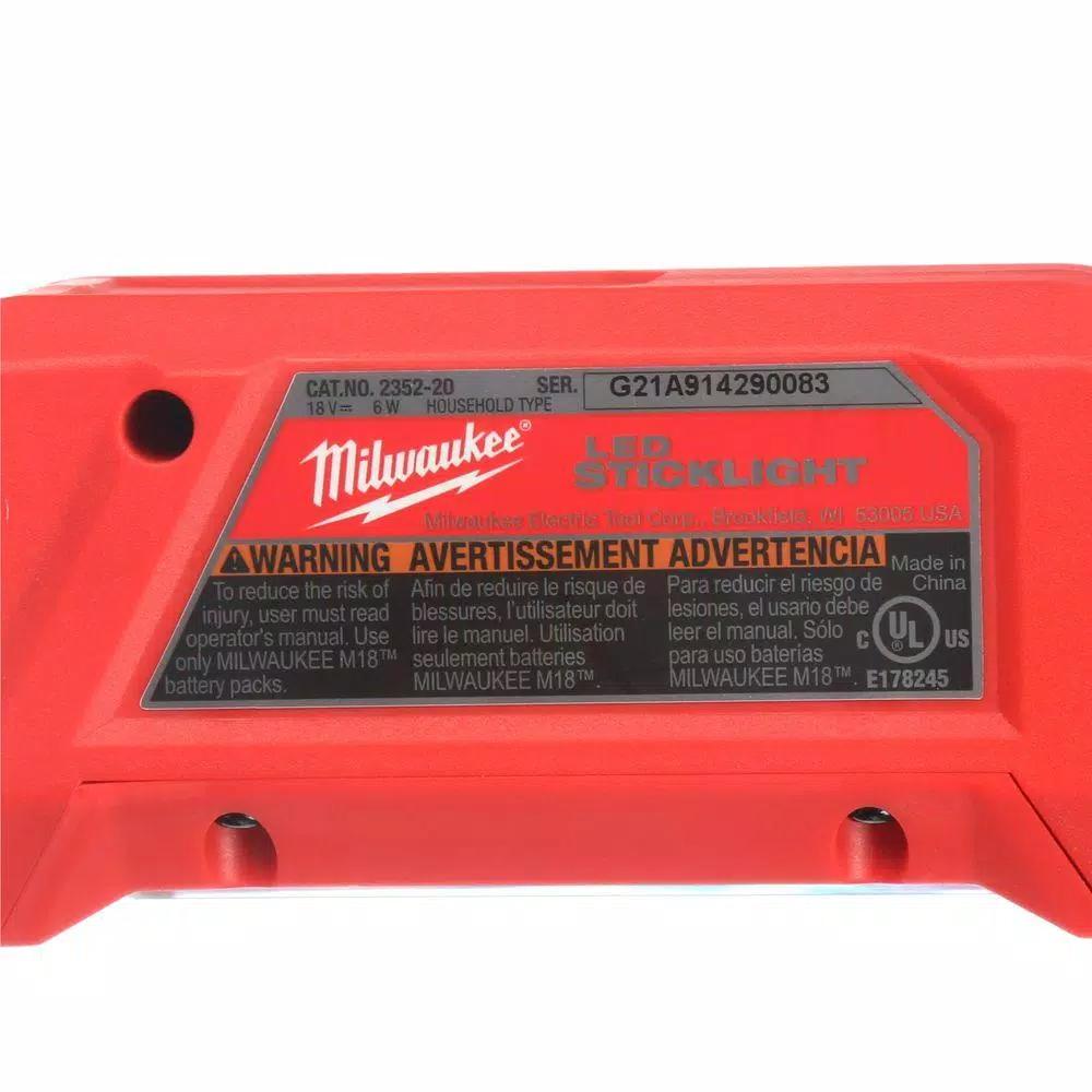 Milwaukee M18 18V Lithium-Ion Cordless 300 Lumen LED Stick Light (Tool-Only)