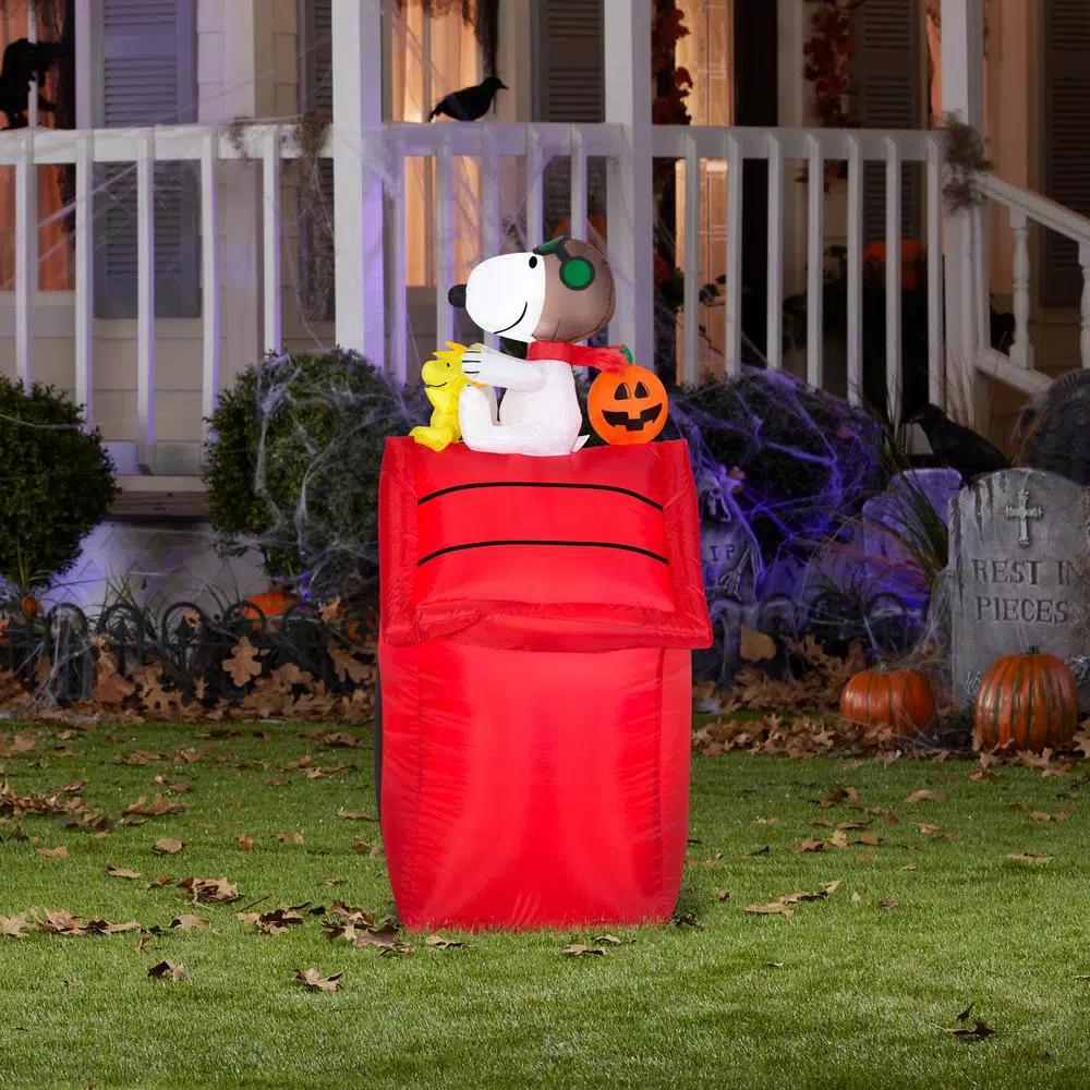 Gemmy 3.5 ft. Peanuts Red Baron Snoopy Lighted Halloween Airblown Inflatable