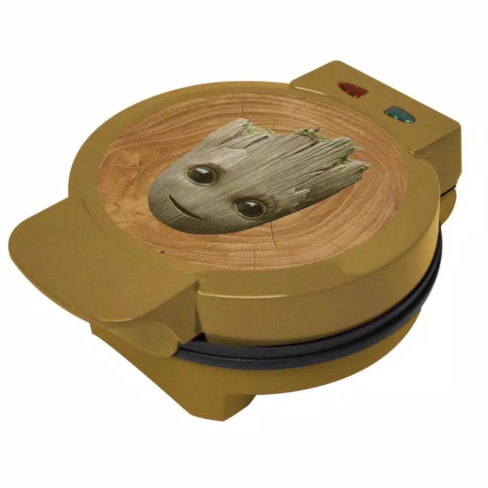 Uncanny Brands Marvel Groot Waffle Maker, 900W Non-Stick American Style Waffle Iron
