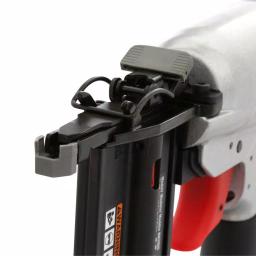 Porter-Cable 15-Gauge 2-1/2 in. Angled Finish Nailer Kit with Bonus 18-Gauge Brad Nailer Kit thumbnail 7