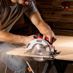 PowerSmart 7-1/4 in. 14 Amp Corded Electric Circular Saw with 5,800 RPM thumbnail 5