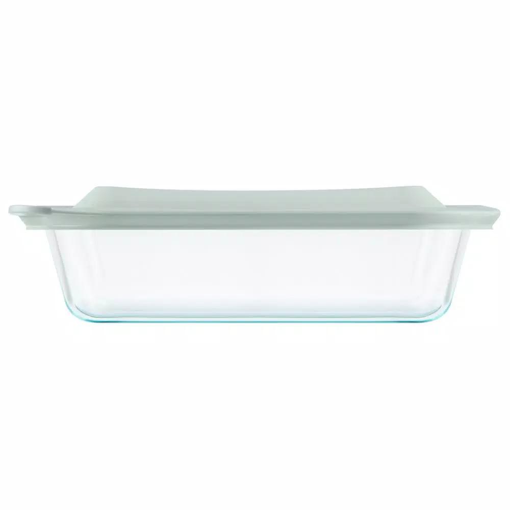 Pyrex Deep Dish 3 Qt. Rectangular Glass Baker with Secure-Fit Lid, 7 in. x 11 in.