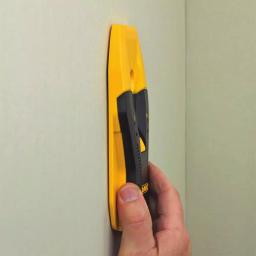 DEWALT Center Sensor Stud Finder with Metal and AC Wire Detection, 1.5 in. Depth thumbnail 9