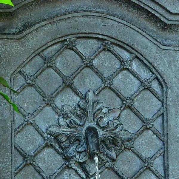 Sunnydaze Decor Rosette Resin Solar Powered Outdoor Wall Fountain, Classic Lead Gray Finish