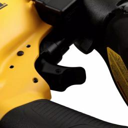 DEWALT 15-Degree Coil Siding Nailer, Pneumatic Air Nailer for Siding and Fencing thumbnail 3