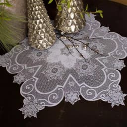 Heritage Lace Snowflake 47 in. White Floral Polyester Round Table Topper thumbnail 2