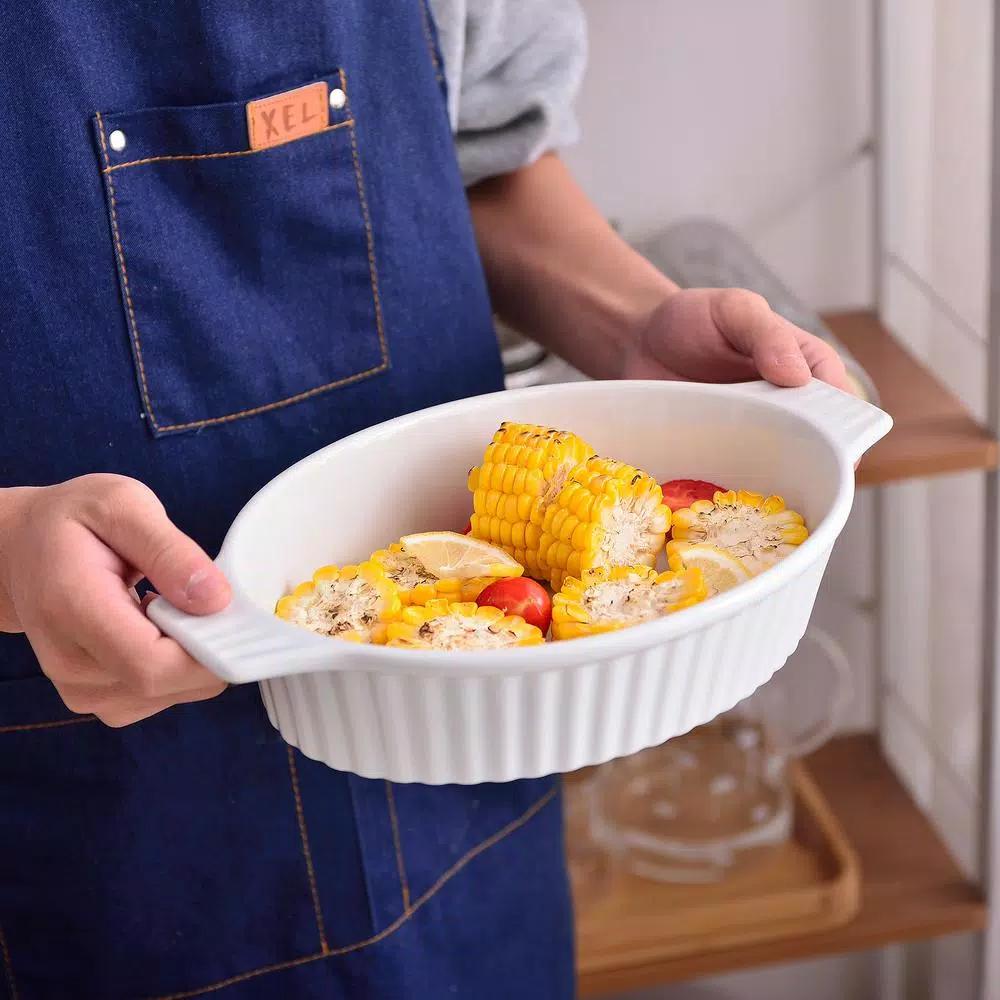 MALACASA 2-Piece White Oval Porcelain Bakeware Set, 12.75 in. and 14.5 in. Ceramic Baking Dishes