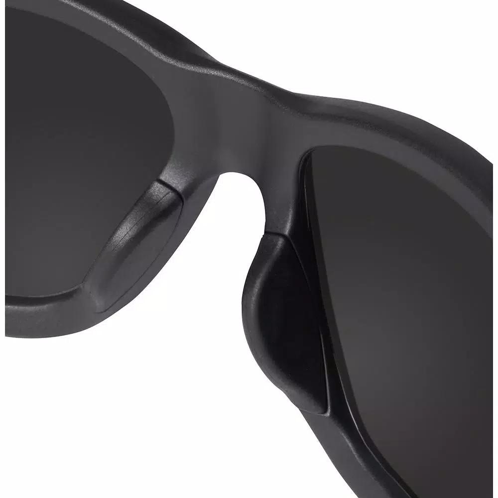 Milwaukee BOLT White Type 1 Class C Vented Hard Hat with Performance Tinted Safety Glasses Set