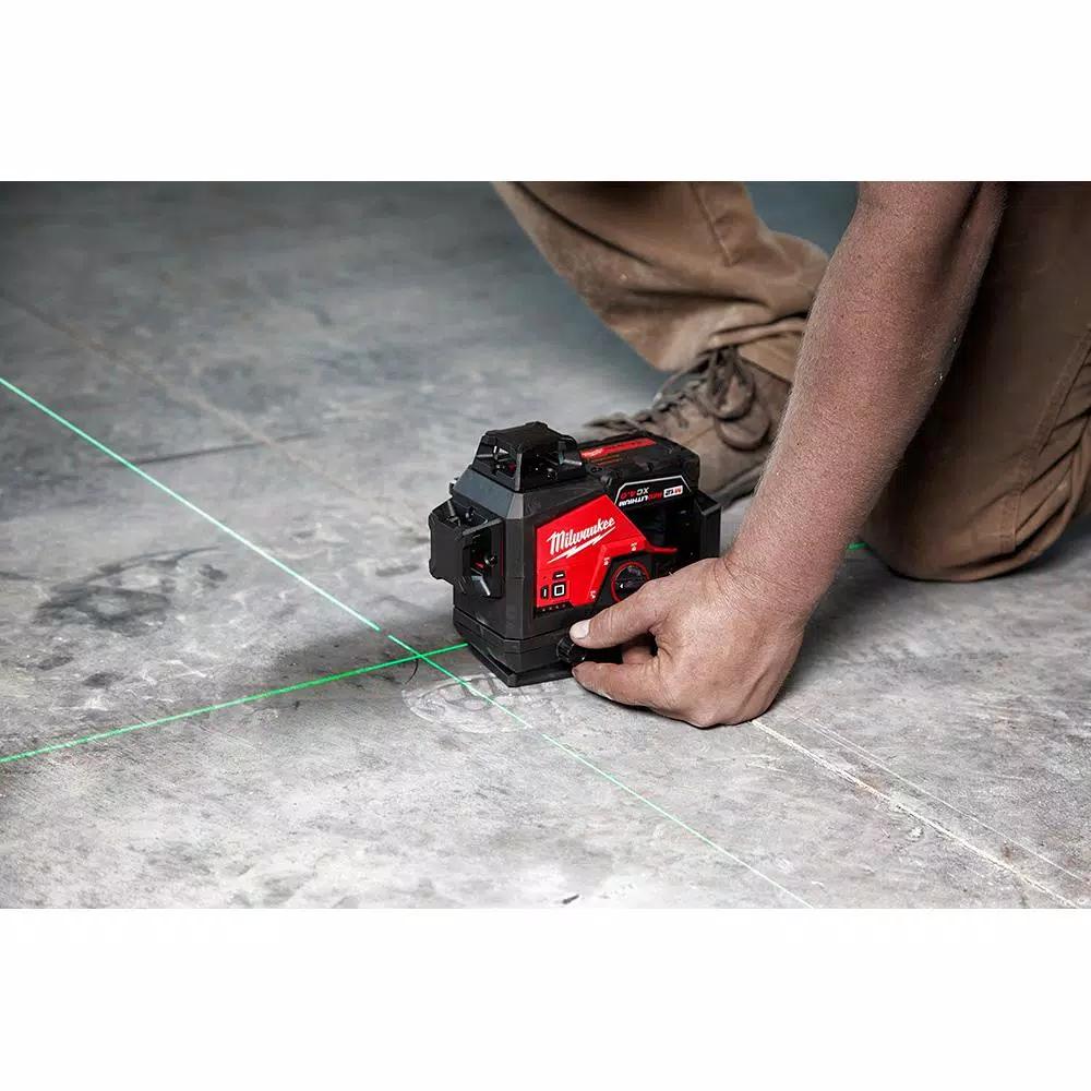 Milwaukee M12 Green 360° 3-Plane Laser Level Kit with 4.0 Ah Battery, Charger, and Case