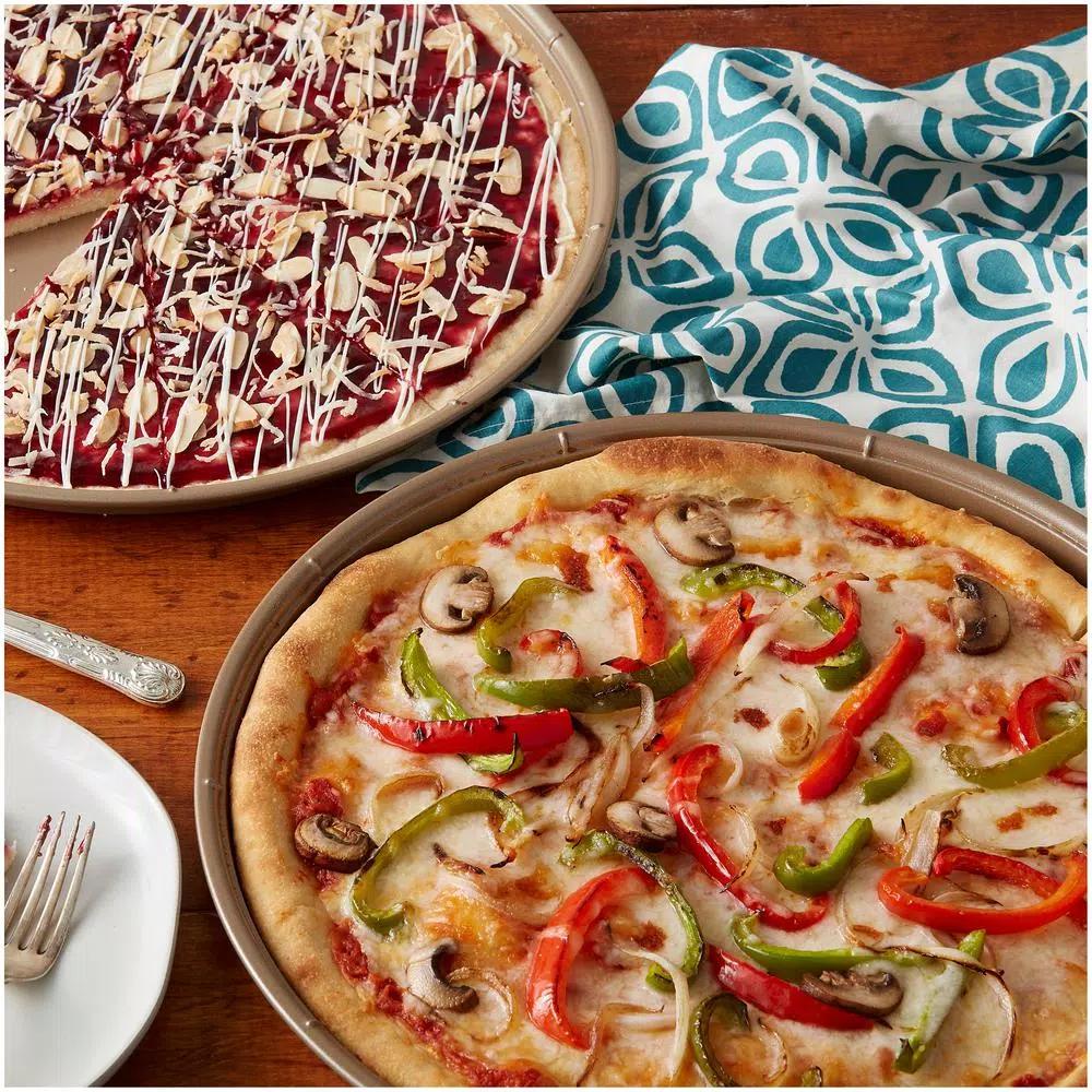 Wilton Ceramic-Coated 14 in. Non-Stick Pizza Pans, Set of 2