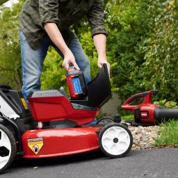 Toro 21 in. 60V Max Cordless Walk Behind Push Lawn Mower with 4 Ah Battery and Charger thumbnail 5