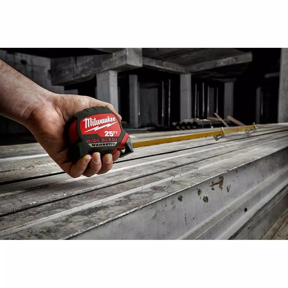 Milwaukee 25 ft. Magnetic Tape Measure and Fastback Compact Folding Utility Knife Combo Kit