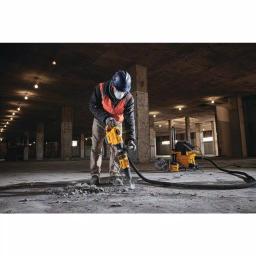 DEWALT 14-Amp 3/4 in. SDS MAX 16 lbs. Chipping Hammer Kit with Case thumbnail 2