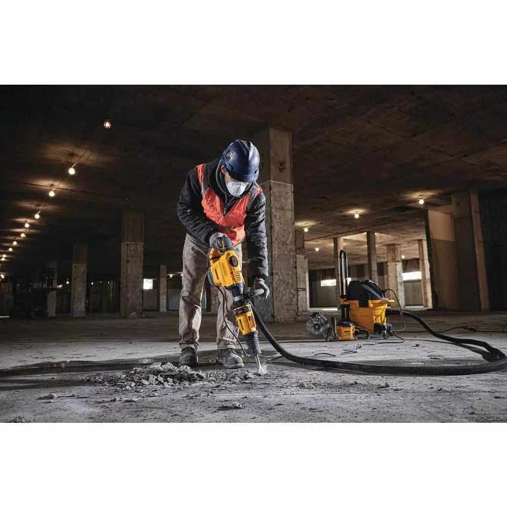 DEWALT 14-Amp 3/4 in. SDS MAX 16 lbs. Chipping Hammer Kit with Case