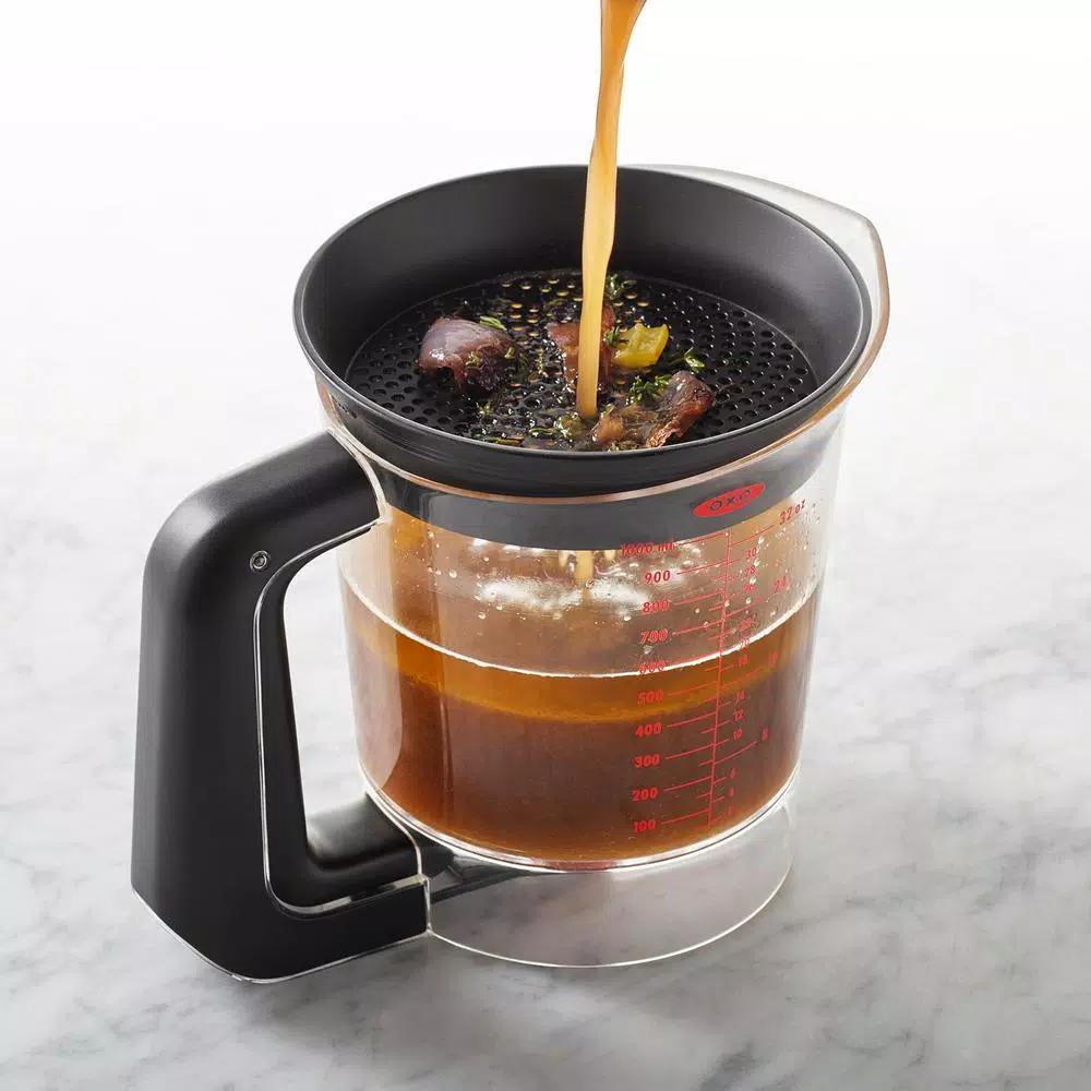 OXO Good Grips 4-Cup Fat Separator with Strainer and Non-Slip Handle