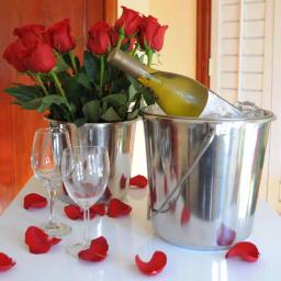 AmeriHome 3-Piece Stainless Steel Bucket Set, 2.37 Gallon Multi-Purpose Metal Pails thumbnail 2