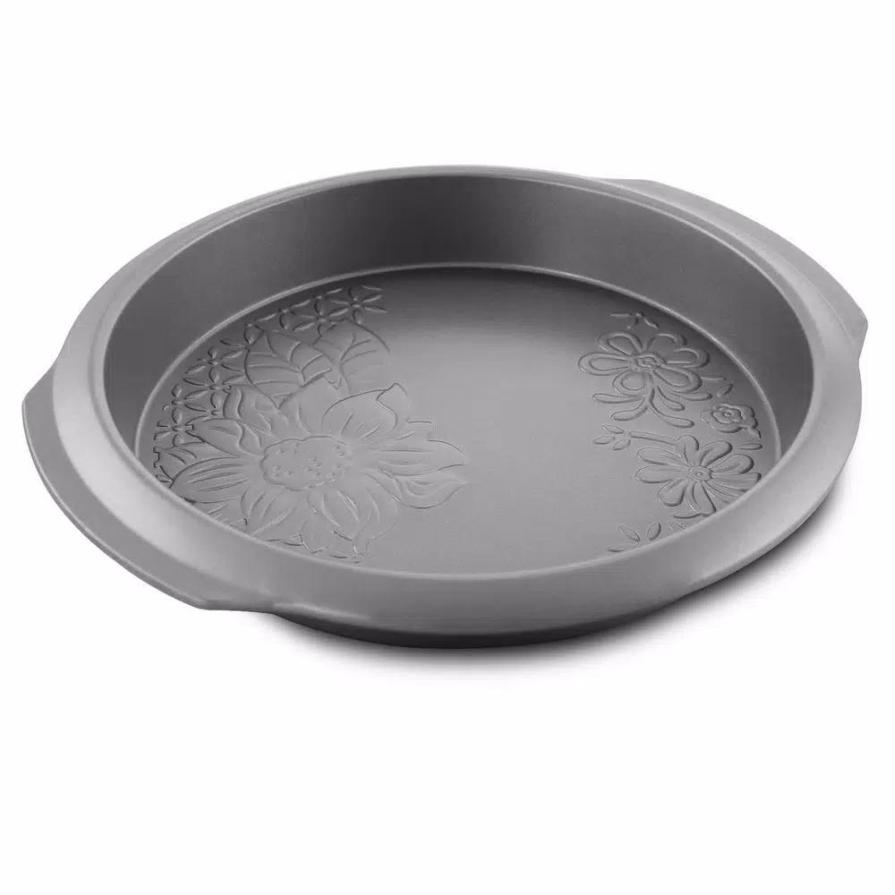 Gibson Home Gibson Country Kitchen 9 in. Round Silver Embossed Carbon Steel Non-Stick Cake Pan