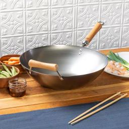 Honey-Can-Do Joyce Chen 14 in. Carbon Steel Wok with Removable Birchwood Handle thumbnail 7