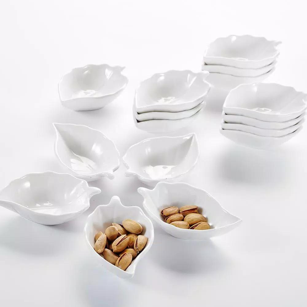 MALACASA 4.5 in. White Porcelain Ramekins Set of 16, Ceramic Souffle Dishes and Serving Bowls