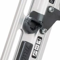 Makita 15-Gauge 34° Angled Finish Nailer, 1-1/4 in. to 2-1/2 in. thumbnail 4