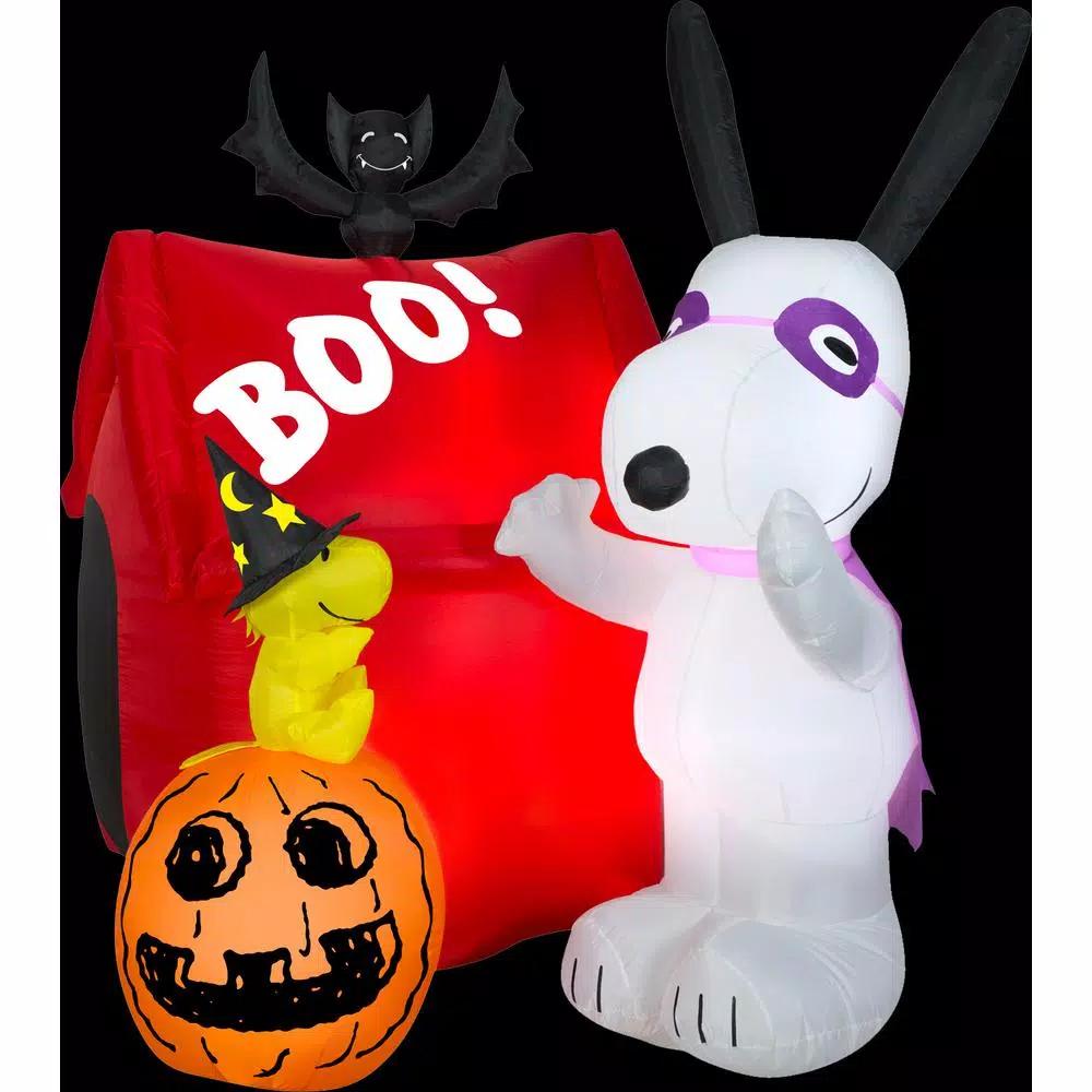 Gemmy 6 ft. Snoopy Dog House Halloween Airblown Inflatable Decor