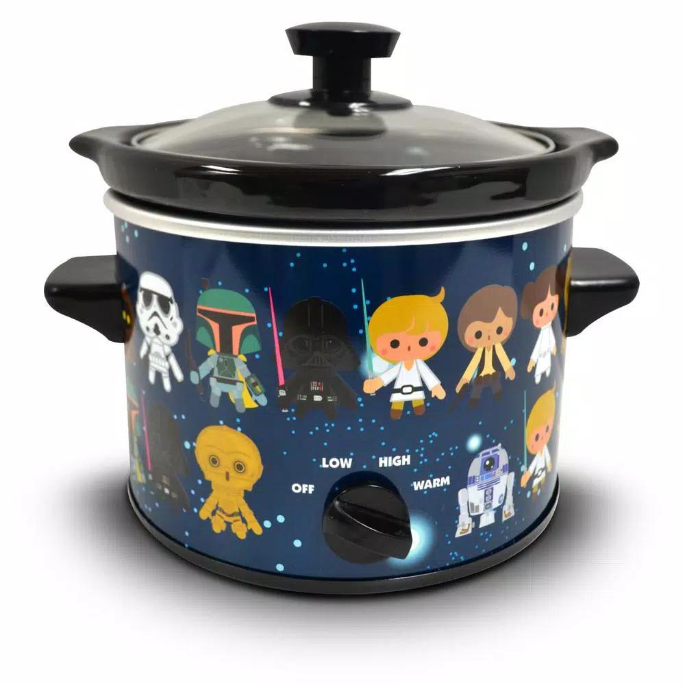 Uncanny Brands Star Wars 2-Quart Slow Cooker, Black with Character Art