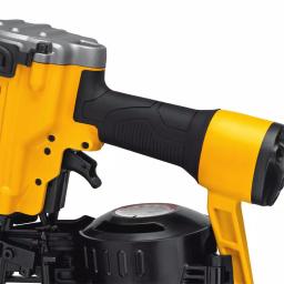 DEWALT Pneumatic 21° Collated Framing Nailer & 15° Coil Roofing Nailer Combo Kit thumbnail 2