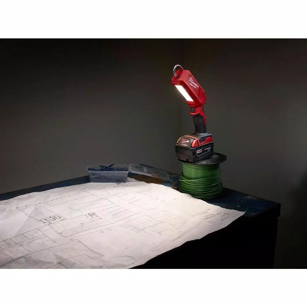Milwaukee M18 18V Lithium-Ion Cordless 300 Lumen LED Stick Light (Tool-Only)