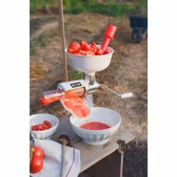 Weston Tomato Strainer and Fruit Press Sauce Maker with Stainless Steel Screen thumbnail 2