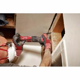 Milwaukee M12 FUEL 12V Cordless Oscillating Multi-Tool Kit with 2.0 Ah Battery thumbnail 9