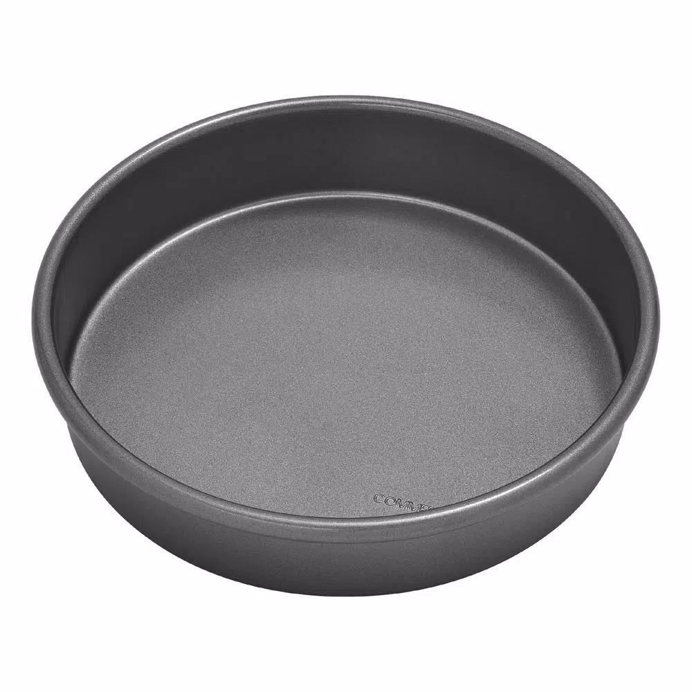 Chicago Metallic Commercial II 9 in. Round Non-Stick Aluminized Steel Cake Pan