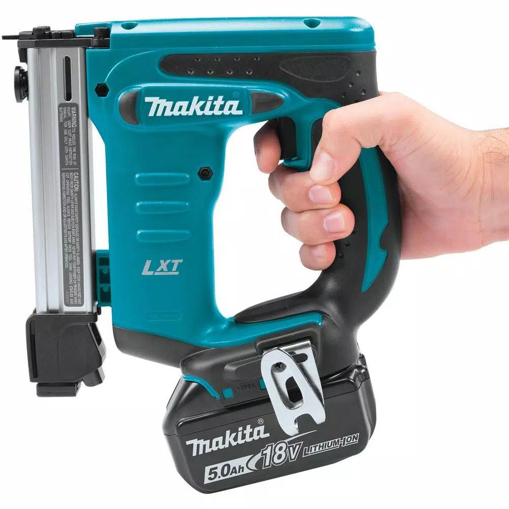 Makita 18V LXT Brushless 3/8 in. Crown Stapler Kit with 5.0Ah Battery and Charger