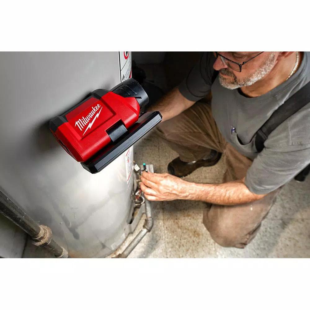 Milwaukee M12 ROVER 12V Lithium-Ion 700 Lumen Pivoting Flood Light with USB Charging