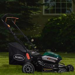 Scotts 62V Cordless Lithium-Ion 21 in. Walk Behind Push Mower with 5 Ah Battery and Charger thumbnail 7
