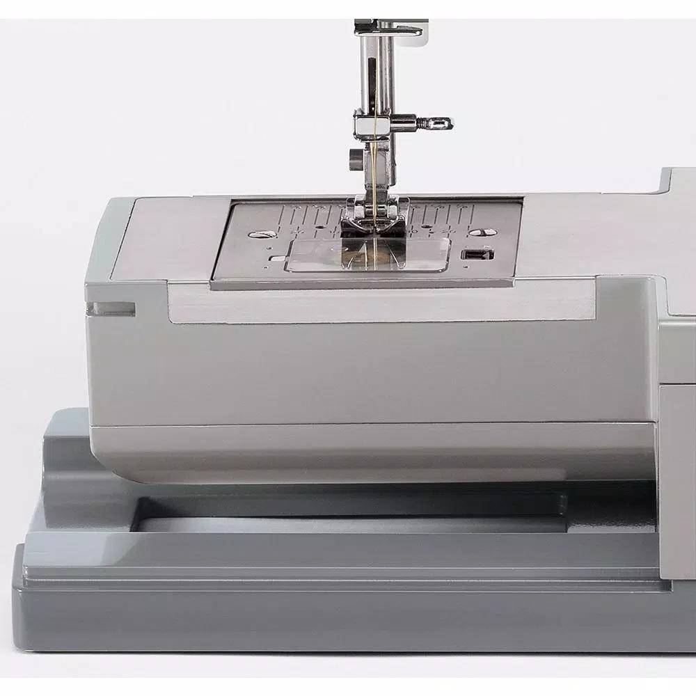 Singer 4423 Heavy Duty Sewing Machine with 23 Built-In Stitches