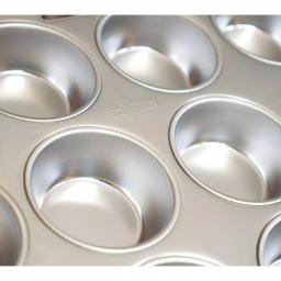 Fox Run Stainless Steel 12-Cup Muffin and Cupcake Pan thumbnail 2