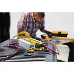 Stanley PI1000S 1000-Watt Digital Triple-Outlet Power Inverter, 12V DC to 120V AC thumbnail 4