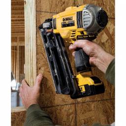 DEWALT 20V MAX XR Brushless 30-Degree Framing Nailer Kit with 4Ah and Bonus 5Ah Battery thumbnail 7