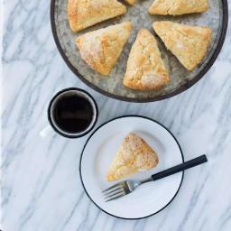 Nordic Ware 9.75 in. Cast Aluminum Scone and Cornbread Pan, Nonstick Black thumbnail 2
