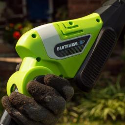 Earthwise 20V Cordless Pole Hedge Trimmer, 20 in. Blade, 2 Ah Battery and Charger Included thumbnail 3