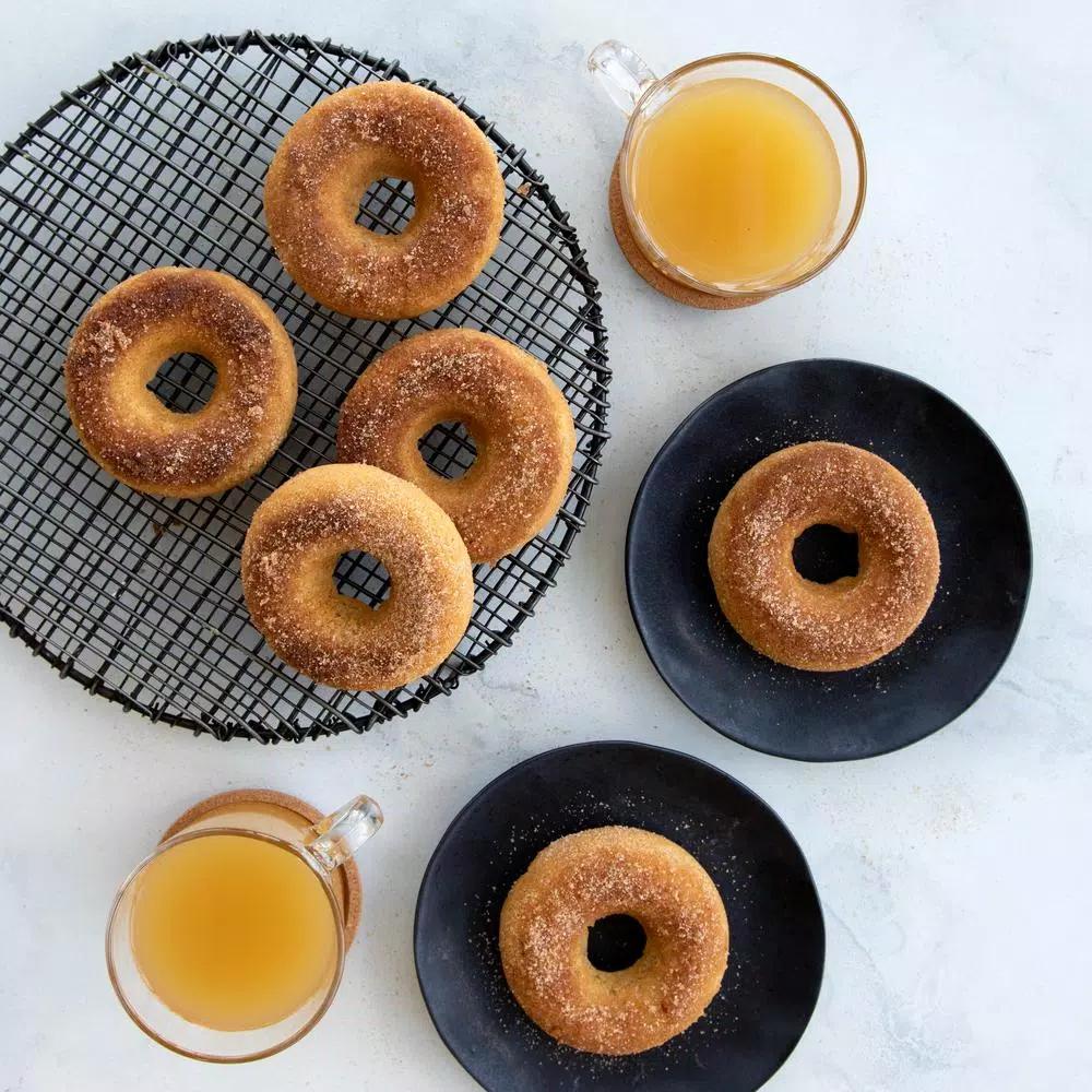 Nordic Ware Classic Donut Pan - Nonstick Aluminum Baked Donut Maker for 6 Donuts