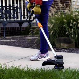 Scotts 40V Cordless String Trimmer with 2.0Ah Lithium-Ion Battery and Charger, 15 in. Cutting Width thumbnail 7