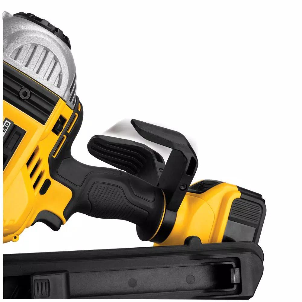 DEWALT 20V MAX XR Brushless 30-Degree Framing Nailer Kit with 4Ah and Bonus 5Ah Battery