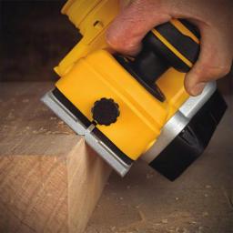 DEWALT 20V MAX XR Cordless Brushless 3-1/4 in. Planer Kit with 3.0Ah Battery and Charger thumbnail 7
