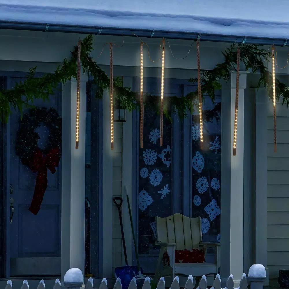 Alpine Corporation Hanging Icicle Lights, Chasing Warm White LED, 540 Count