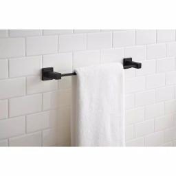 Glacier Bay Farrington 18 in. Single Towel Bar, Matte Black thumbnail 2